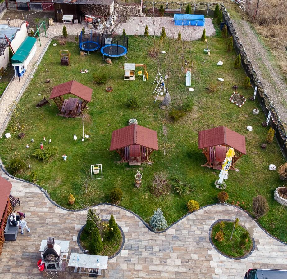Pensiunea Grande Lepşa Exteriér fotografie