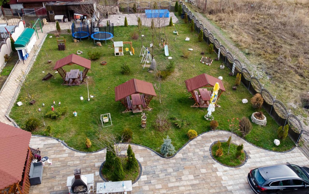 Pensiunea Grande Lepşa Exteriér fotografie