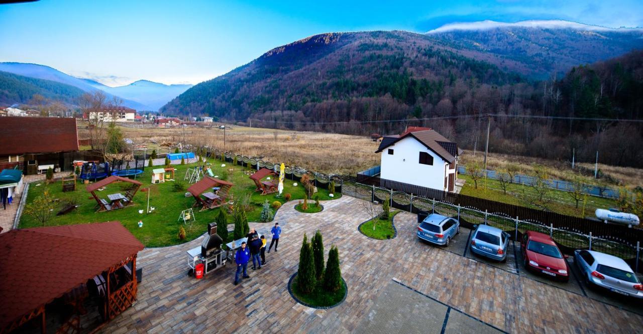 Pensiunea Grande Lepşa Exteriér fotografie