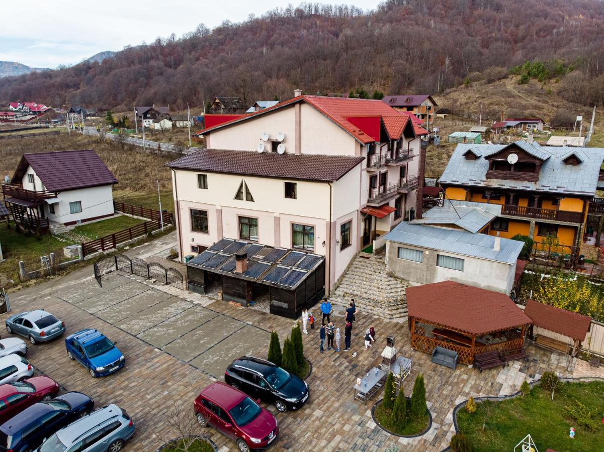 Pensiunea Grande Lepşa Exteriér fotografie