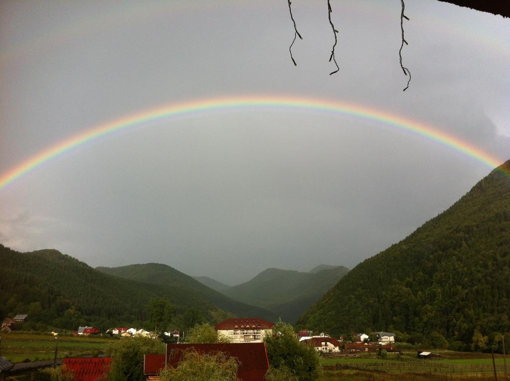 Pensiunea Grande Lepşa Exteriér fotografie